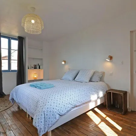 Maison De Charme Au Coeur Du Bourg Avec Jardin Et Toutes Commodites Incluses A Sap-en-auge - Fr-1-497-146 Holiday home *