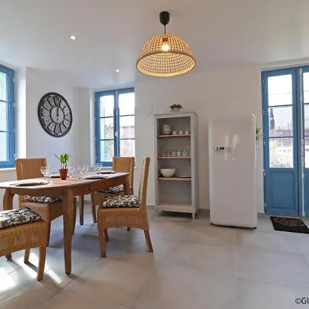 Holiday home Maison De Charme Au Coeur Du Bourg Avec Jardin Et Toutes Commodites Incluses A Sap-en-auge - Fr-1-497-146