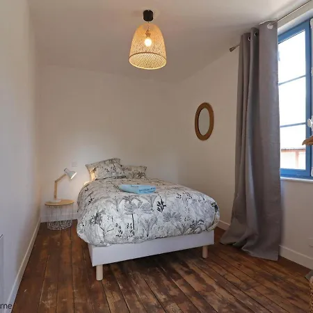 Holiday home Maison De Charme Au Coeur Du Bourg Avec Jardin Et Toutes Commodites Incluses A Sap-en-auge - Fr-1-497-146