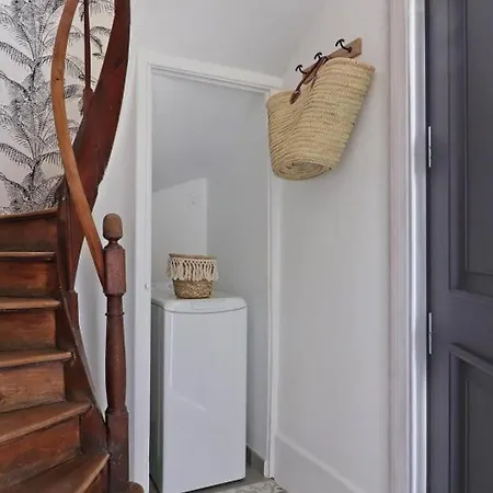 Maison De Charme Au Coeur Du Bourg Avec Jardin Et Toutes Commodites Incluses A Sap-en-auge - Fr-1-497-146 Le Sap